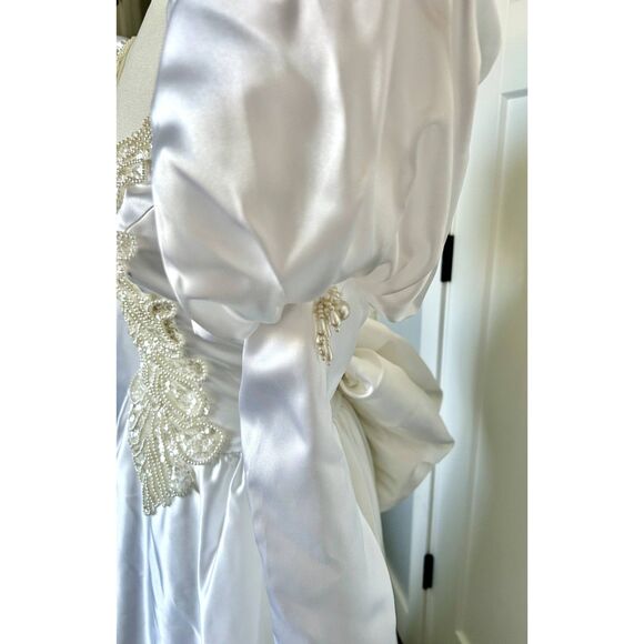 VINTAGE WEDDING DRESS Preference Satin Beaded Puff-Sleeves Bustle-bow Train Sz 1 - Picture 7 of 13